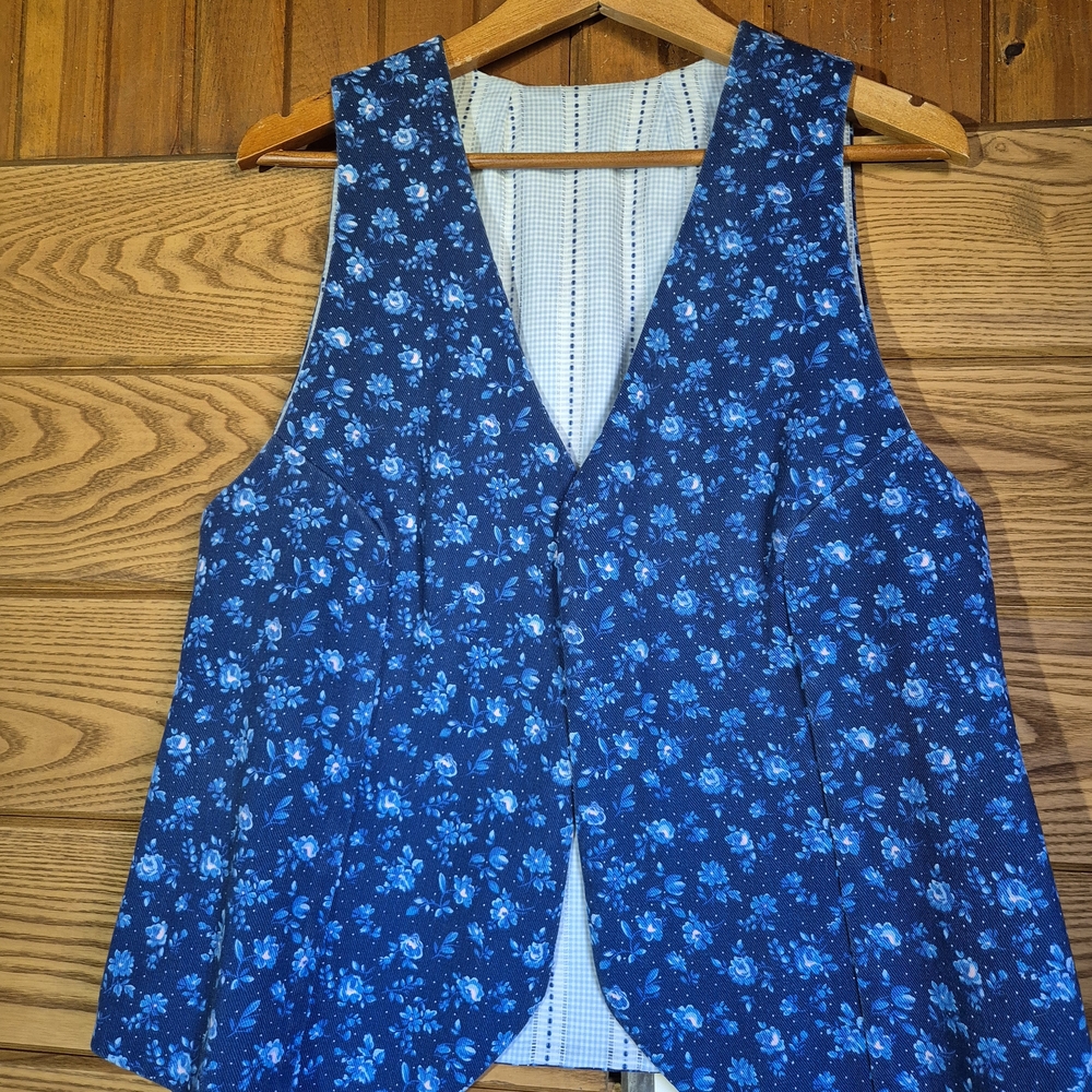 VINTAGE - Reversable Vest - Picture 8 of 14